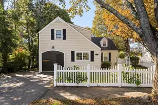 27 Park Cir, Arlington, MA 02476 - Photo 4