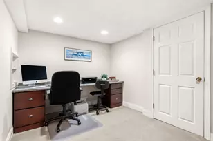 27 Park Cir, Arlington, MA 02476 - Photo 32