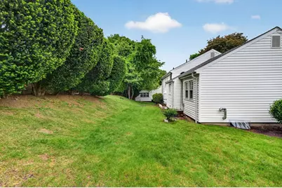 4 Apache Trail, Medford, MA 02155 - Photo 36