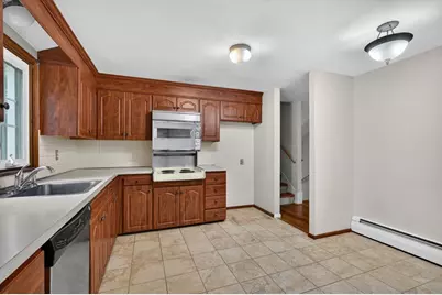 4 Apache Trail, Medford, MA 02155 - Photo 12
