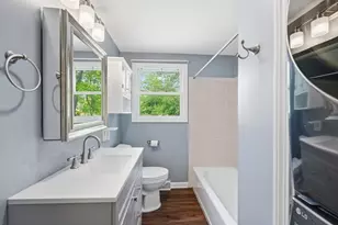 6 Valerie Ave, Billerica, MA 01821 - Photo 12