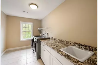 7 Metcalf Ln, Southborough, MA 01772 - Photo 32