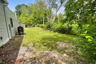 361 Tremont St, Taunton, MA 02780 - Photo 18