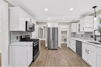 236 Salem St, Haverhill, MA 01835 - Photo 6