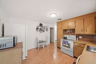 15 D St, Hull, MA 02045 - Photo 4
