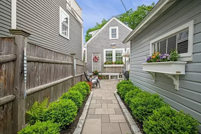 31 Franklin St, Marblehead, MA 01945 - Photo 32
