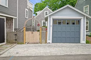 31 Franklin St, Marblehead, MA 01945 - Photo 4