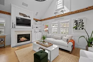 31 Franklin St, Marblehead, MA 01945 - Photo 6