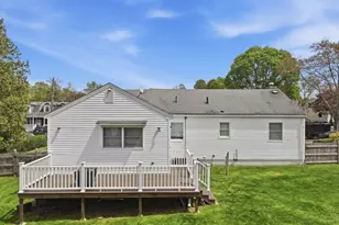 7 Beebe Ln, Wakefield, MA 01880 - Photo 4