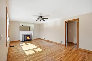 7 Beebe Ln, Wakefield, MA 01880 - Photo 8
