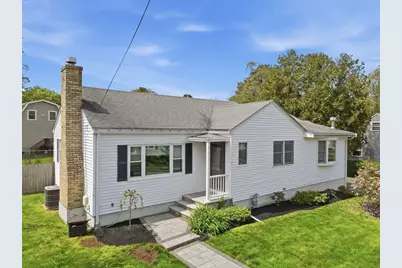 7 Beebe Lane, Wakefield, MA 01880 - Photo 2