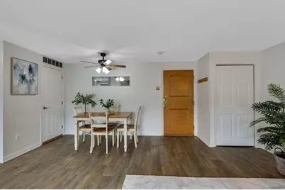 295 W Wyoming Ave #7B, Stoneham, MA 02180 - Photo 6