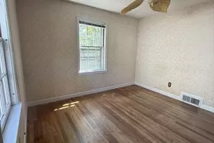 19 Calumet Ave, Worcester, MA 01606 - Photo 12