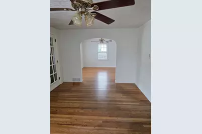 19 Calumet Ave, Worcester, MA 01606 - Photo 14