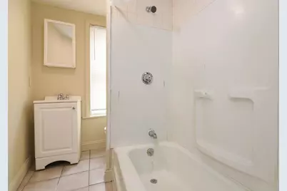 10 Essex Ct, Lynn, MA 01902 - Photo 22