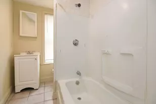 10 Essex Ct, Lynn, MA 01902 - Photo 22