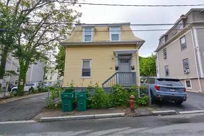 10 Essex Ct, Lynn, MA 01902 - Photo 1