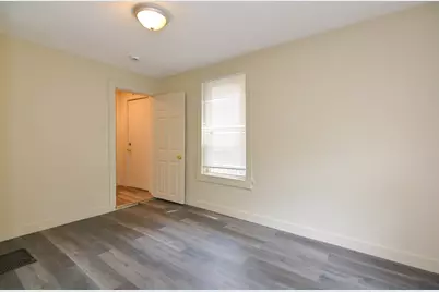 10 Essex Ct, Lynn, MA 01902 - Photo 18