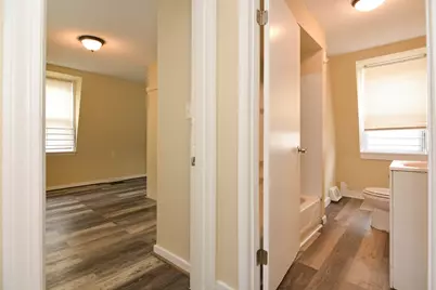 10 Essex Ct, Lynn, MA 01902 - Photo 8