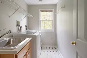 11 Rose Farm Ln, Woburn, MA 01801 - Photo 24