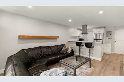 26 W Wyoming Avenue #2D, Melrose, MA 02176 - Photo 10