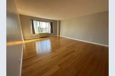 22 Chestnut Pl #306, Brookline, MA 02445 - Photo 4