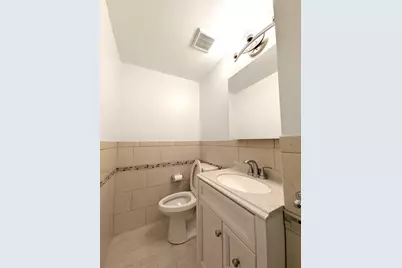22 Chestnut Pl #306, Brookline, MA 02445 - Photo 8