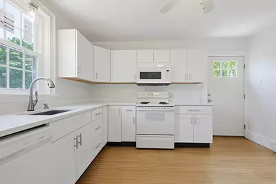 112 High St #B, North Attleboro, MA 02760 - Photo 10