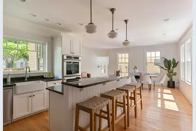 4 Lawrence St, Winchester, MA 01890 - Photo 8