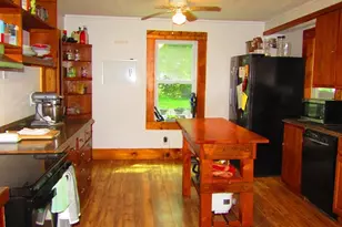 14 Garfield St, Greenfield, MA 01301 - Photo 4