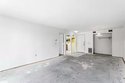 16 Shadowbrook Ln #33, Milford, MA 01757 - Photo 8