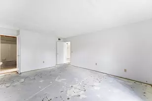 16 Shadowbrook Ln, Milford, MA 01757 - Photo 12