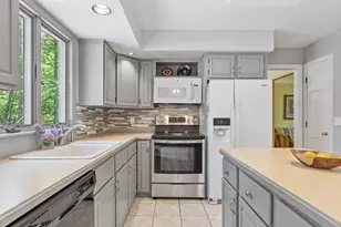 97 Sterling St, Lancaster, MA 01523 - Photo 6