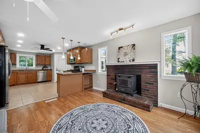 45 Christy Ave, Dracut, MA 01826 - Photo 8