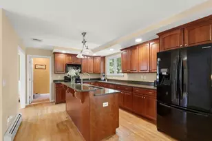 2 Thomas Circle, North Attleboro, MA 02760 - Photo 4