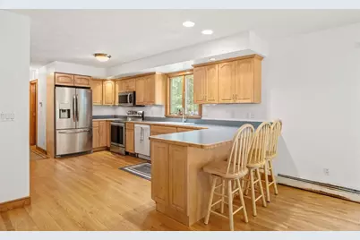 8 Johnson Dr, Lakeville, MA 02347 - Photo 10