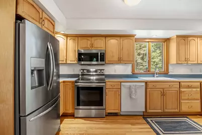 8 Johnson Dr, Lakeville, MA 02347 - Photo 10
