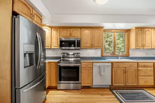 8 Johnson Dr, Lakeville, MA 02347 - Photo 10