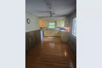 25 Flynt St, Palmer, MA 01069 - Photo 10