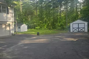 25 Flynt St, Palmer, MA 01069 - Photo 6