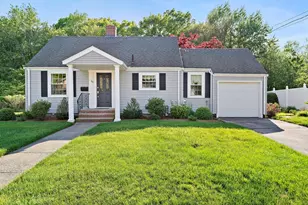 43 Aster Cir, Weymouth, MA 02188 - Photo 2