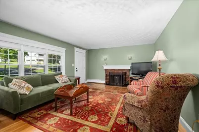 23 Ward St, Auburn, MA 01501 - Photo 4