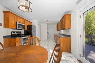 23 Ward St, Auburn, MA 01501 - Photo 6