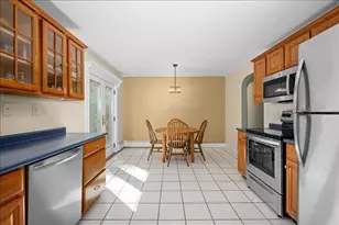23 Ward St, Auburn, MA 01501 - Photo 8