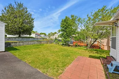 15 Becket St, Quincy, MA 02171 - Photo 6