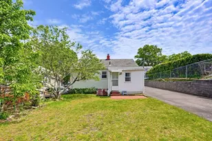 15 Becket St, Quincy, MA 02171 - Photo 4