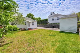 15 Becket St, Quincy, MA 02171 - Photo 2