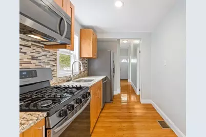 79 Derby St #1, Somerville, MA 02145 - Photo 2