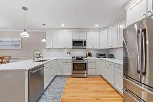 4 Eastern Point Dr, Shrewsbury, MA 01545 - Photo 6