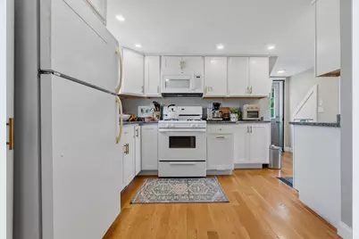 44 Charnock St, Beverly, MA 01915 - Photo 2